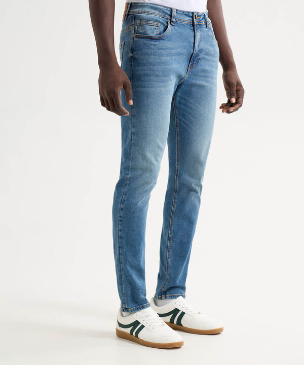 Jeans para hombre image number null